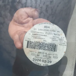 im selling 1998 Opel Astra Stationwagon.