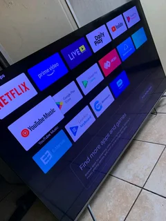 65 Skyworth Framless 4k Uhd Smart Tv In Excellent Condition
