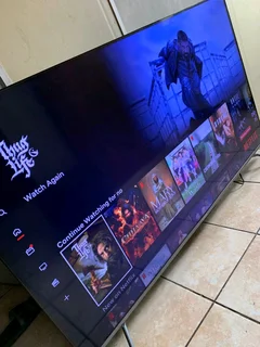 65 SKYWORTH framless 4k UHD smart tv in excellent condition