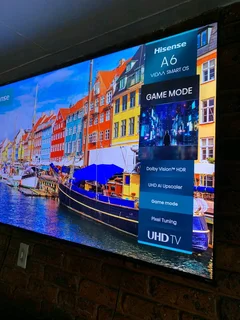 65 hisense 4k uhd smart tv framless in great condition very clean and neat