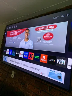 65 hisense 4k uhd smart tv framless in great condition very clean and neat