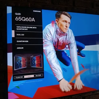 65 Samsung QLED 4k uhd smart tv in excellent condition