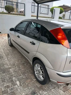 2004 Ford Focus Hatchback