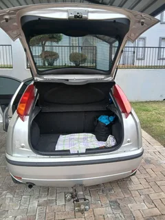 2004 Ford Focus Hatchback