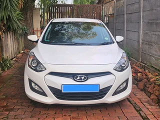 2015 Hyundai I30 1.6 GLS FSH Low kilos