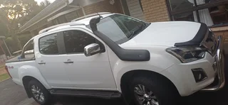 4X4 AUTO 2018 Isuzu KB300 Getaway Tool Double Cab RARE FIND