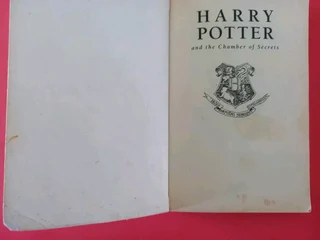 Harry Potter And The Chamber Of Secrets - JK Rowling - Book 2 - REF: 6102.