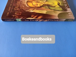 The Dark Hills Divide - Patrick Carman - The Land Of Elyon Book 1.