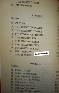 The Ringworld Engineers - Larry Niven.