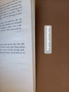 A Thousand Splendid Suns - Khaled Hosseini.