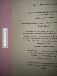 The Light Behind The Window - Lucinda Riley.