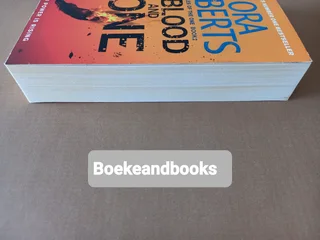 Of Blood And Bone - Nora Roberts - Chronicles Of One #2.