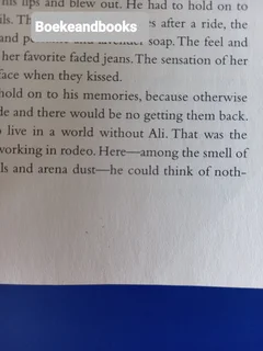 Just Beyond The Clouds - Karen Kingsbury - Cody Gunner #2.