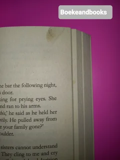 Hothouse Flower - Lucinda Riley.