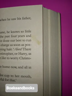 Hothouse Flower - Lucinda Riley.