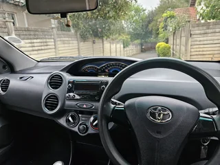 2016 TOYOTA ETIOS