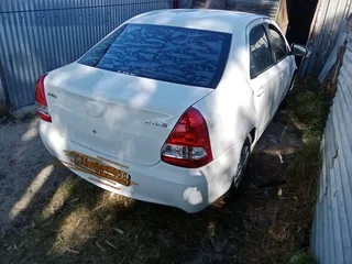 White Toyota Etios 2017 sedan
