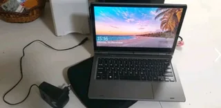 Compact Packard Bell Laptop