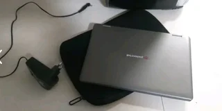 Compact Packard Bell Laptop