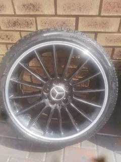 Mercedes AMG 18 INCH RIMS