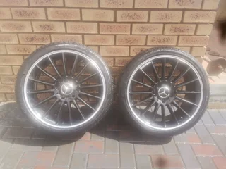 Mercedes AMG 18 INCH RIMS