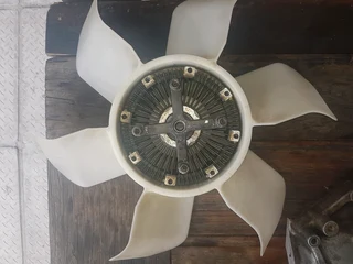 2001 Mitsubishi Pajero Fanclutch & Fan
