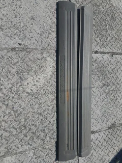 2001 Pajero SWB Door Sill Trim