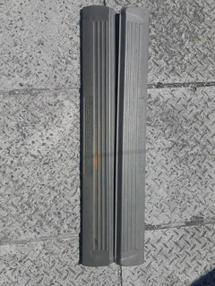 2001 Pajero SWB Door Sill Trim