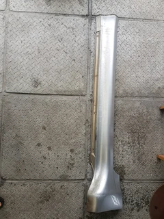 2001 Pajero Gen 3 SWB sill trim