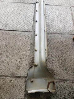 2001 Pajero Gen 3 SWB sill trim