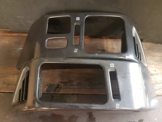 Pajero Gen 3 side vent plastic trim