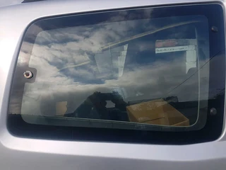 2001 Pajero Gen3 LHS Rear Pop out Window