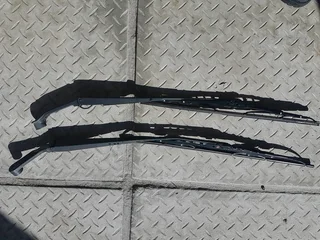 Pajero Gen3 Wiper Arms