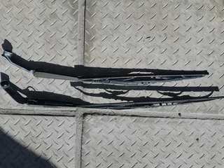 Pajero Gen3 Wiper Arms