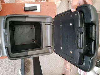 Mitsubishi Pajero Gen3 Armrest /Center Storage box