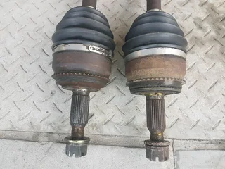 Mitsubishi Pajero Gen3 4m41 Front CV Shafts