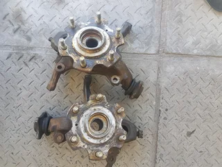 Mitsubishi Pajero Gen3 Steering Knuckle and Hub Assembly