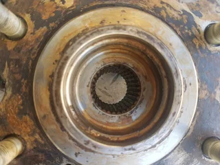 Mitsubishi Pajero Gen3 Steering Knuckle and Hub Assembly