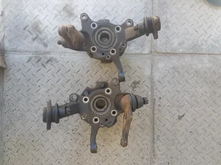 Mitsubishi Pajero Gen3 Steering Knuckle and Hub Assembly