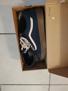 Brand New Men&#39;s Size 11 Old Skool Vans