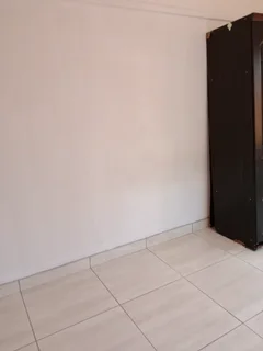 FLAT TO LET / ROOM TO RENT IN SCOTTSVILLE, RIVERTON RD