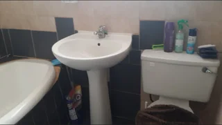 FLAT TO LET / ROOM TO RENT IN SCOTTSVILLE, RIVERTON RD