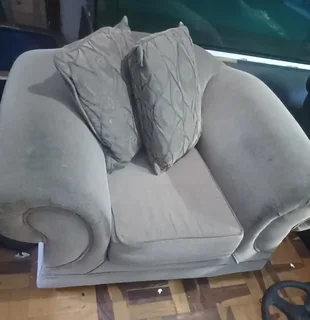 Single seatee couch