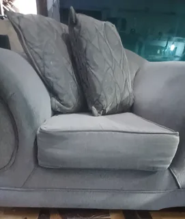 Single seatee couch