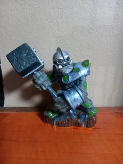 Skylanders Giants Crusher