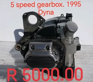 Harley Davidson Dyna Glide. 5 speed gearbox.