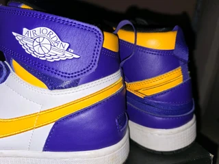 Nike Jordans size 8 R800 must go