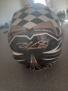 Fox V3 offroad motorcross helmet and carry bag still new . Signature model. 2500