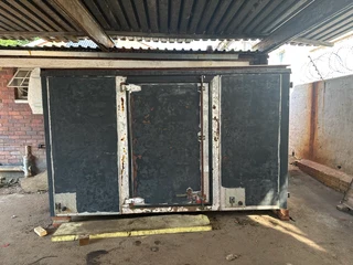 More Than Just a Container !!!A closet body containers for truck 2tons