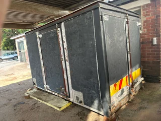 More Than Just a Container !!!A closet body containers for truck 2tons